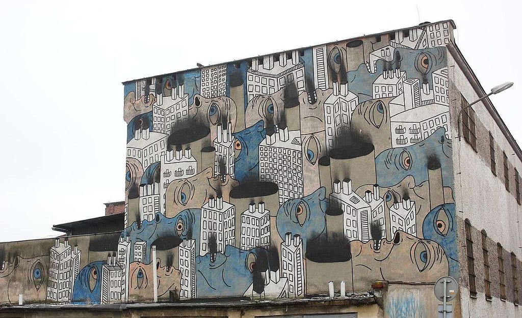 Large mural on side of a building in Wroclaw, Poland - by Magda Drobczyk 